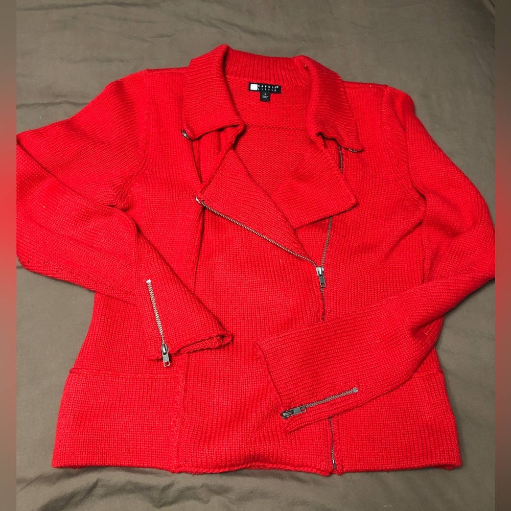 Y2K Carole Little Sweater. Size L. ❣️
